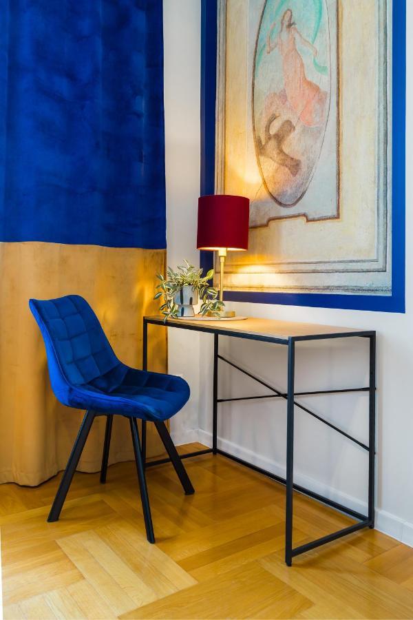 Glamorous Apartment In Heart Of Old Town Krakau Buitenkant foto
