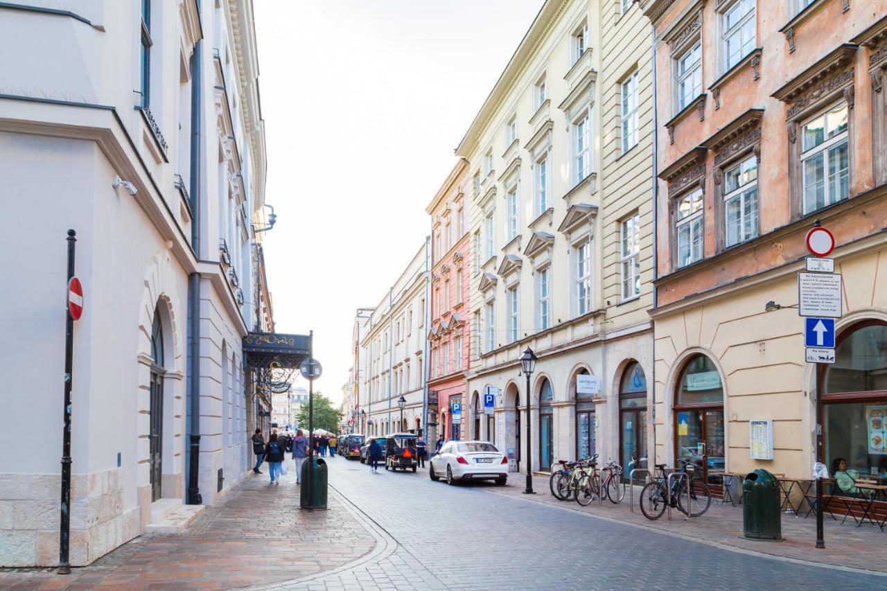 Glamorous Apartment In Heart Of Old Town Krakau Buitenkant foto