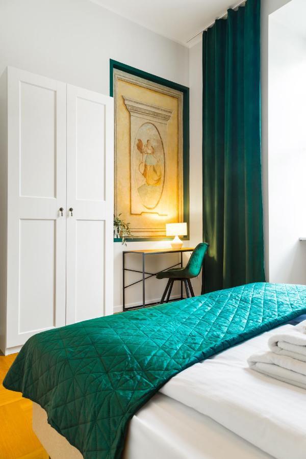 Glamorous Apartment In Heart Of Old Town Krakau Buitenkant foto