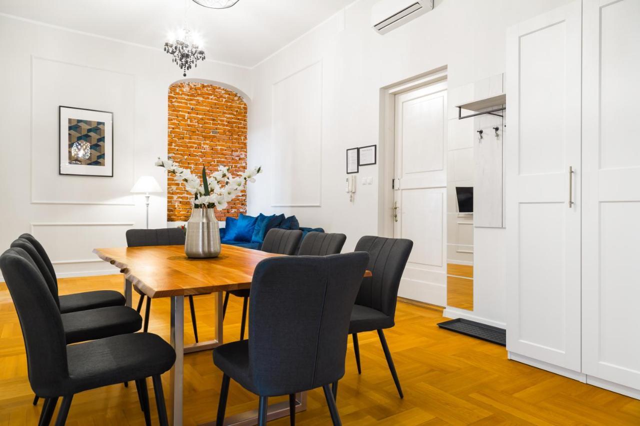 Glamorous Apartment In Heart Of Old Town Krakau Buitenkant foto