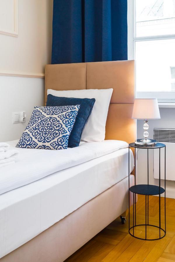 Glamorous Apartment In Heart Of Old Town Krakau Buitenkant foto
