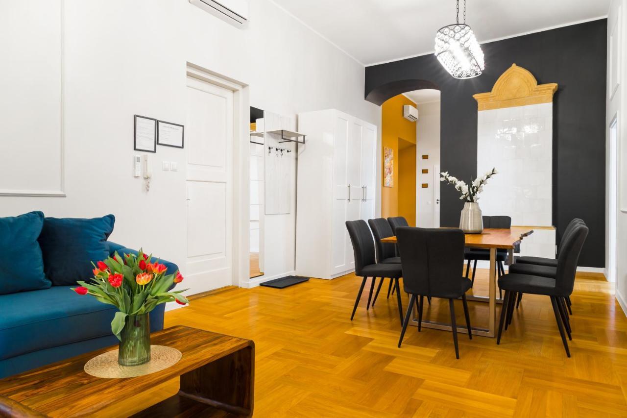 Glamorous Apartment In Heart Of Old Town Krakau Buitenkant foto
